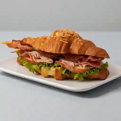 Sandwich Croissant de Pavo Tocineta