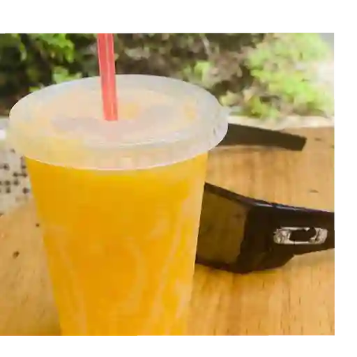 Jugos naturales en agua