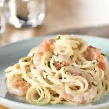 Spaghetti Camarones y Salsa Alfredo