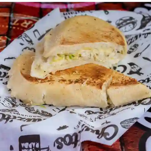 Sándwich de Pollo Desmenuzado