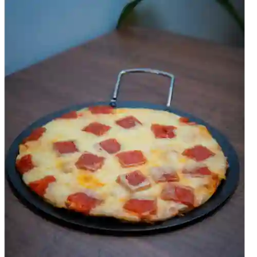 Pizza Queso con Bocadillo Mediana