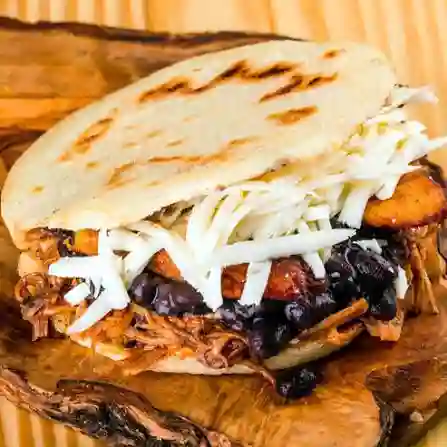 Arepa pabellon catira