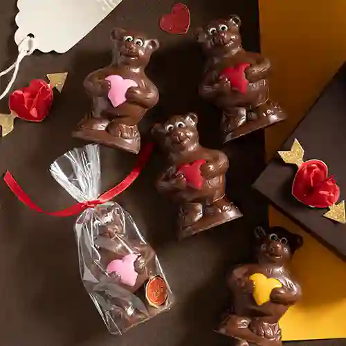 Oso corazón de chocolate