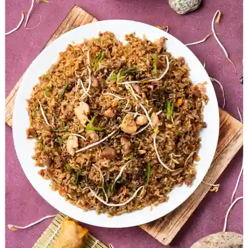 Arroz oriental personal + 1 spring roll