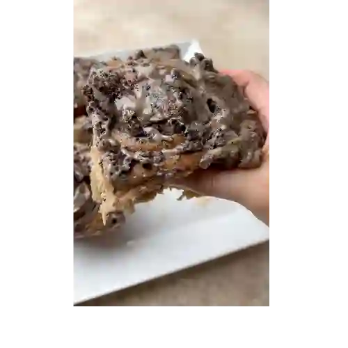 Oreo And Nutella Cinnamon Roll