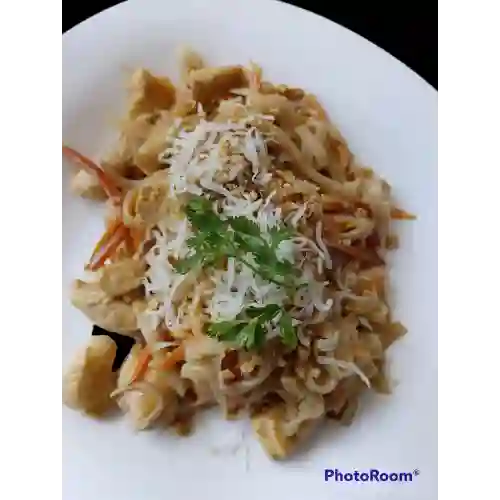Pad Thai- Pollo +Bebida