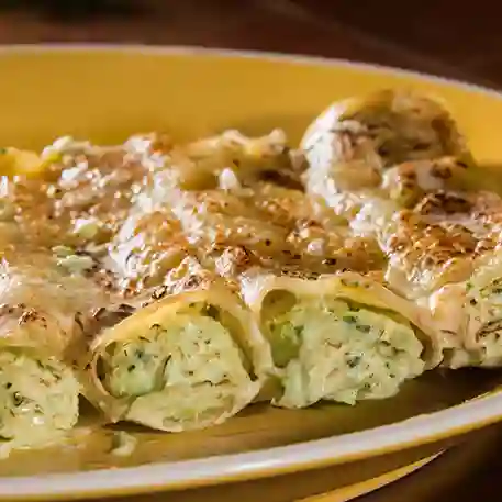 Canelones con Pollo y Brocolí