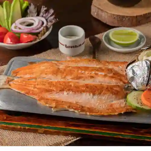 Trucha 450 Gramos + Bandeja + Bebida