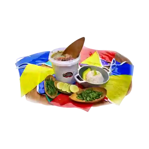 Sancocho Pollo y Costilla
