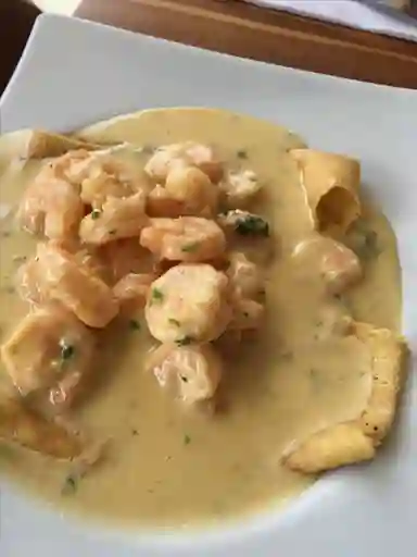 Crepes de Camarones y Calamares