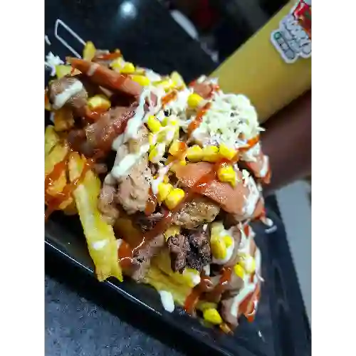 Salchipapa Especial.