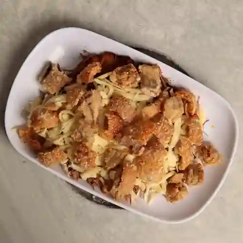 Patacón Paisa + Chicharrón
