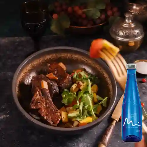 Combo Costillas Bloody Mary + Manantial Sin Gas 300m