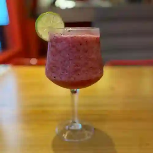 Jugo de Frutos Rojos y Cardamomo