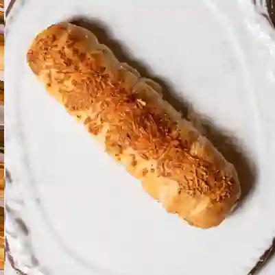 Dedito de queso hojaldrado.