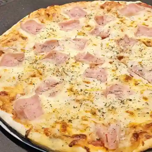 Pizza Jamón y Queso