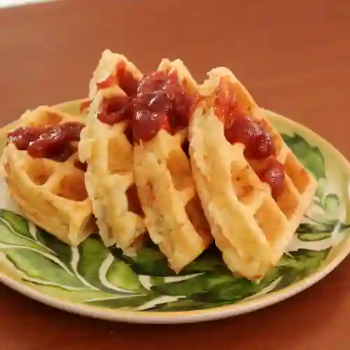 Waffle de Pan de Yuca con Bocadillo