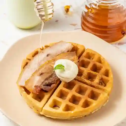Waffle con tocineta