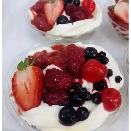 Postre Tres Leches Frutos Rojos