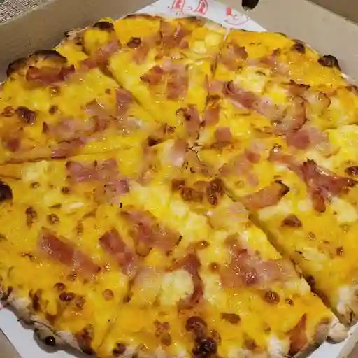 Pizza cabra tocineta y miel