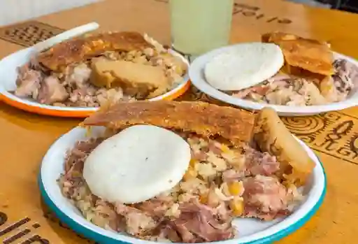 Donde Come Dos Comen Tres