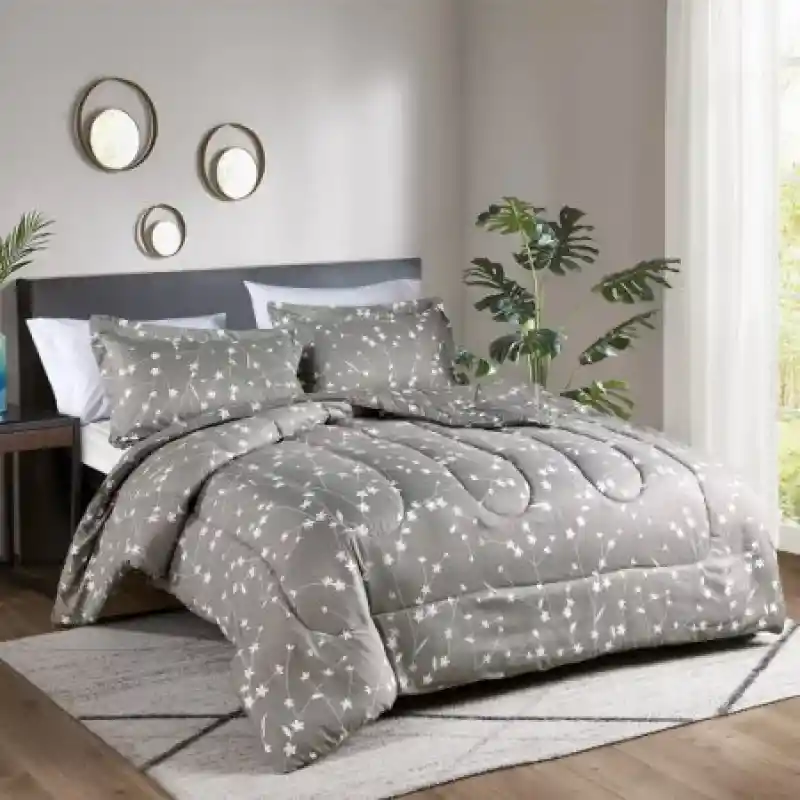 Expressions Comforter Estampado Para Cama Doble (200 X 230 Cm). Incluye: 2 Fundas 50 X 70 Cm + 5 Cm. Marca: . Sku 209189