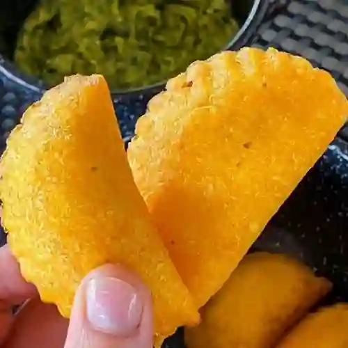 25 Empanadas de Queso Congeladas