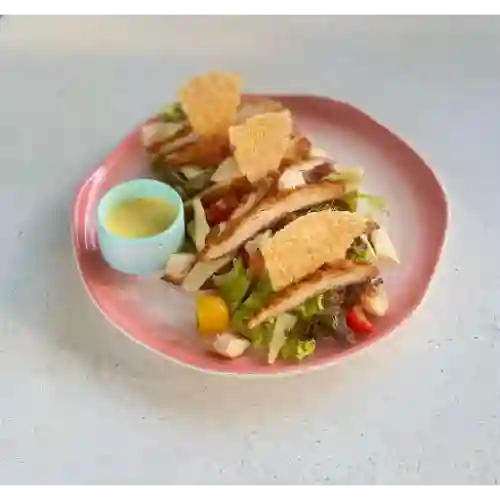 Ensalada Pollo y Tocineta