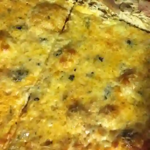 Pizza Tres Quesos Med.