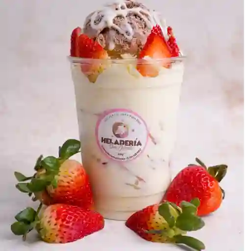 Fresas con crema pequeña 12 onz