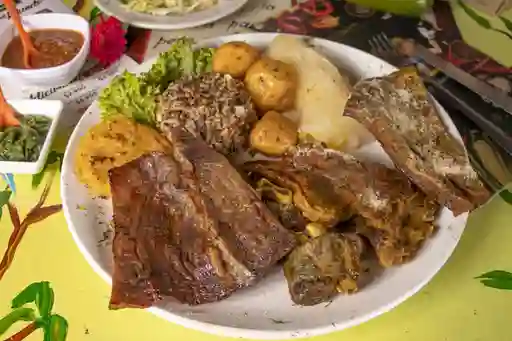 Combo Bandeja Típica