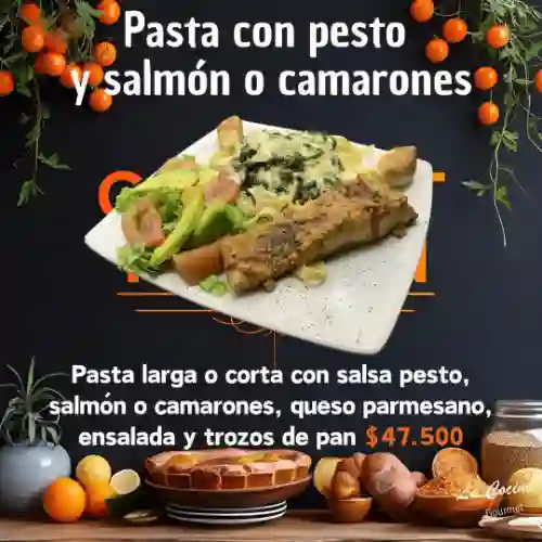 Pasta con Pesto y Salmón O Camarones
