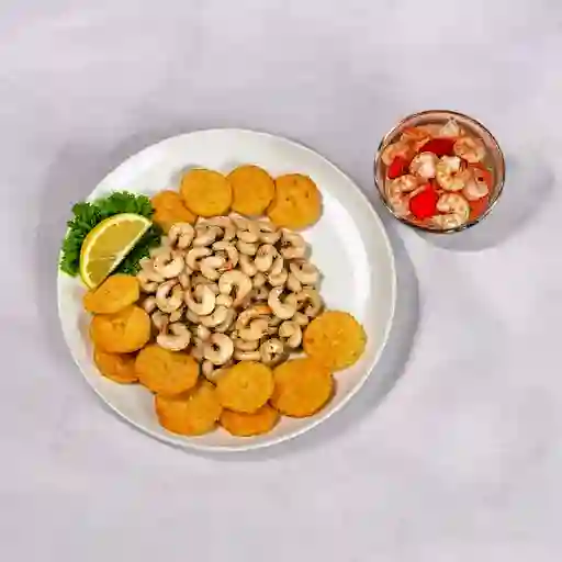 Huevas de Pescado y Cóctel Bebida