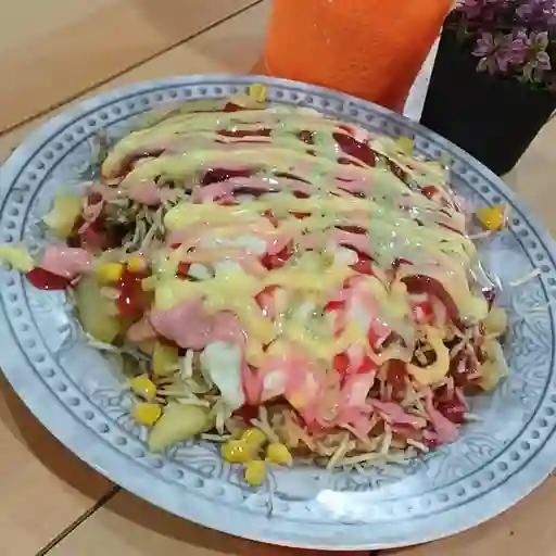 Salchipapa Mixta