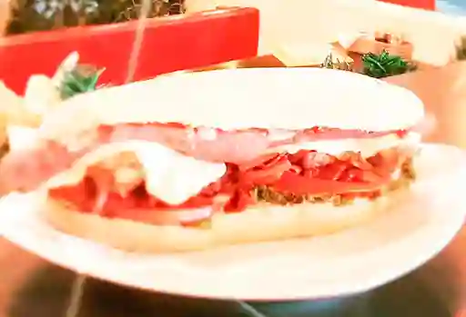 Sándwich Carnitas