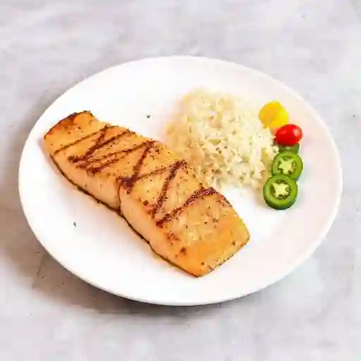 Filete de Salmón Al Ajillo