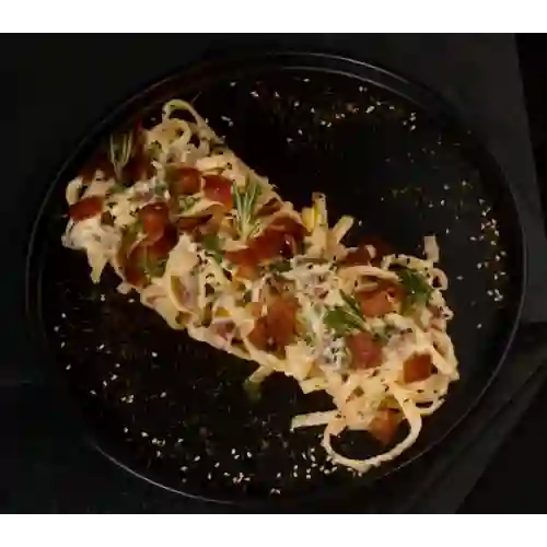 Fetuccine a la Carbonara