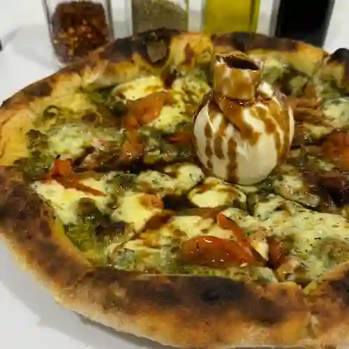 Pizza Burrata Pesto