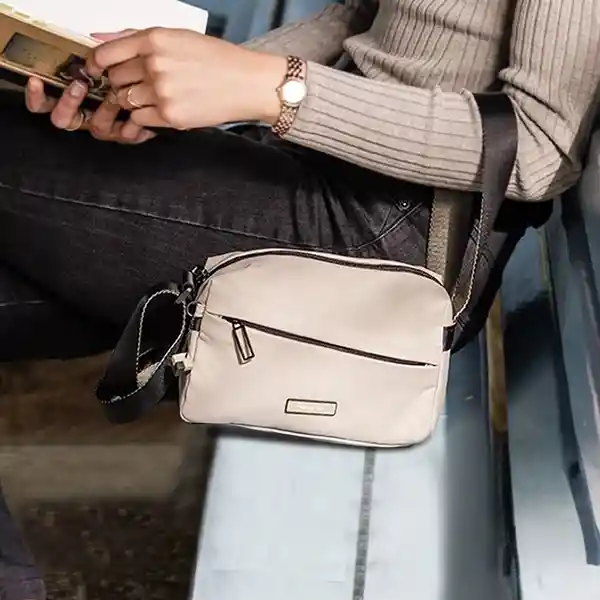 Hedgren Bolso Neutron Mediano Beige