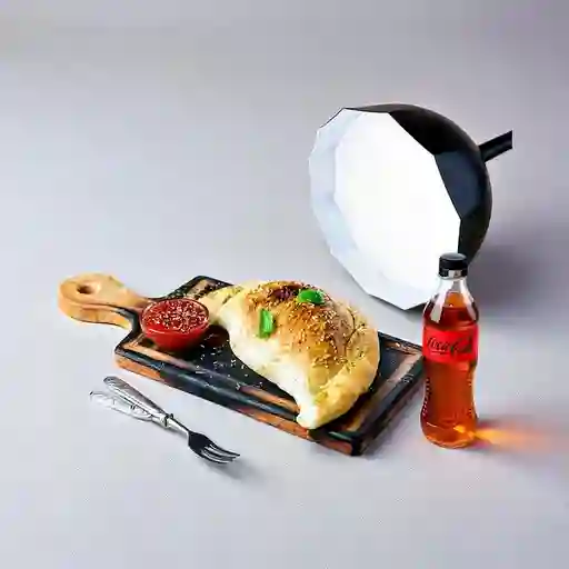 Combo Calzone Piña Pepperoni + Coca-Cola ZERO 400ml
