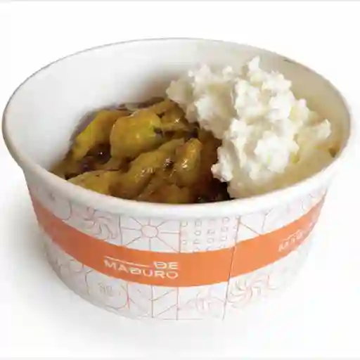 Plátano maduro con queso crema