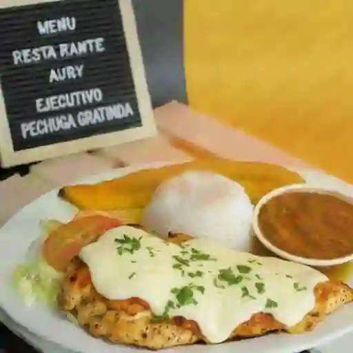 Ejecutivo con con pechuga gratinada
