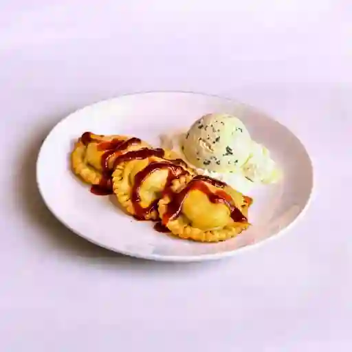 Ravioli De La Casa Con Helado