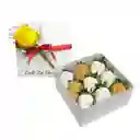 Caja 9 Fresas Tradicional Blanca