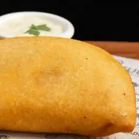 Mega Empanada de Pabellón