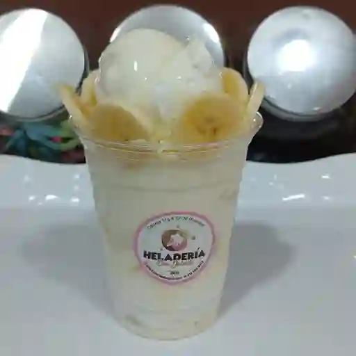 Banano con crema pequeño 12oz