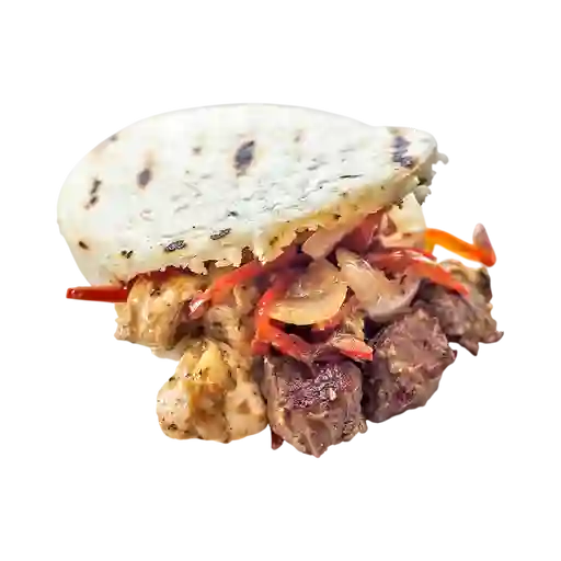 Arepa Rellena Mixta al Wok