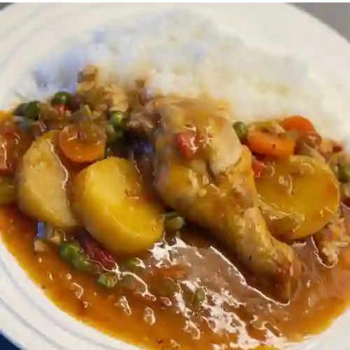 Pollo Guisado