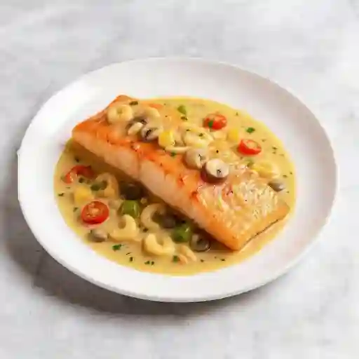 Salmón en Salsa Marinera