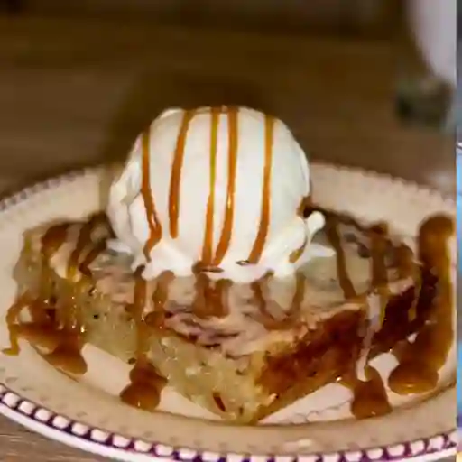Enyucado tradicional y helado vainilla